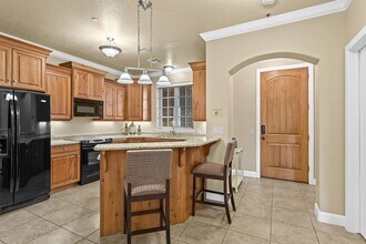 Building Photo - Fully Furnished 2 Bedroom Home.