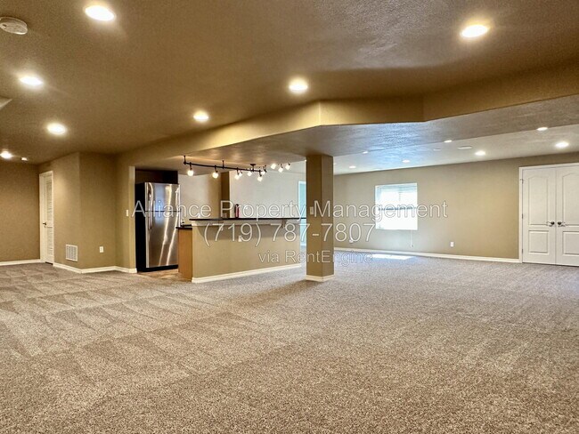Building Photo - 2075 Bobcat Valley Ct