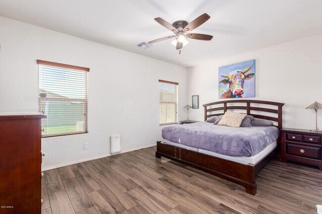 Building Photo - Gorgeous 3bed/2bath single level home in North Peoria!! Best Schools !!