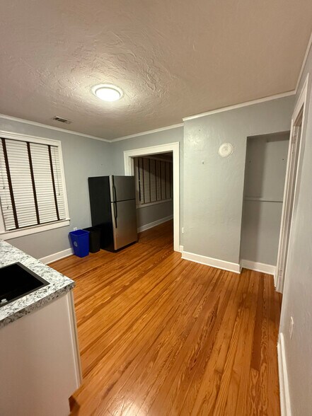 Building Photo - 1011 Boston Ave