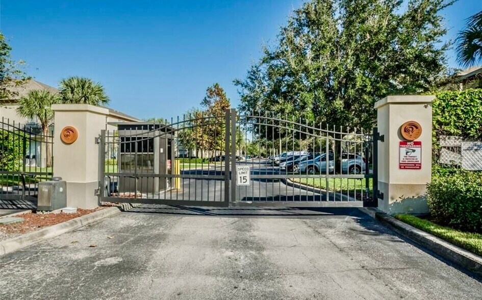 Building Photo - 3857 Island Way