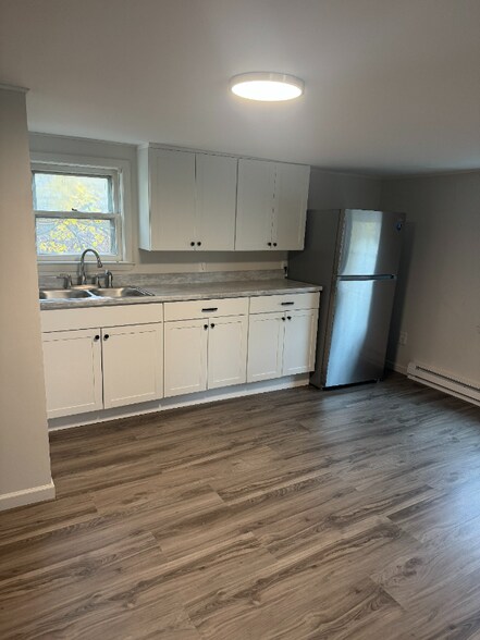 Primary Photo - 19-21-21 Penrose Ave