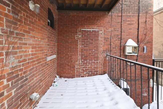 Building Photo - 92 Bragdon St