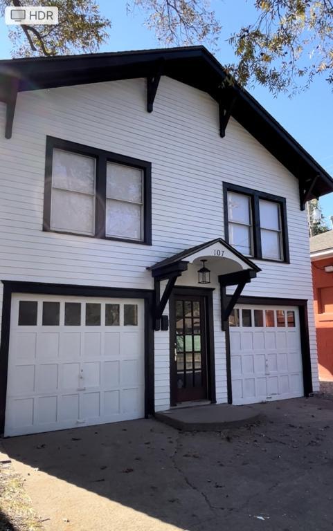 Building Photo - 107 W Elm Ave