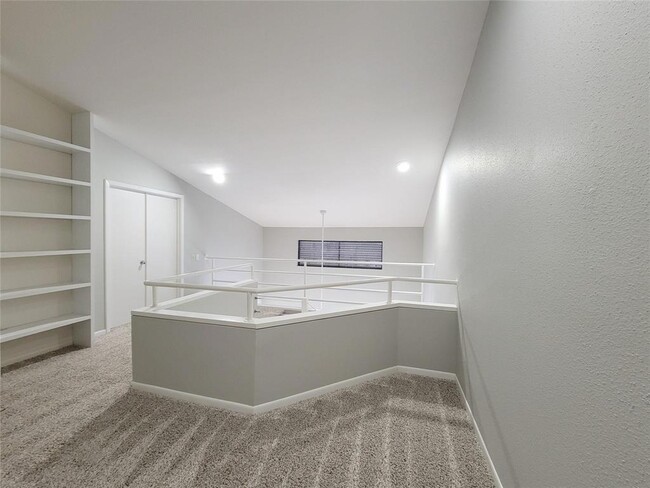 Building Photo - 18309 Sandy Cove Dr