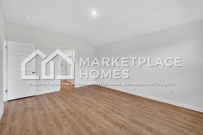 Building Photo - 3050 Rosalee Ln