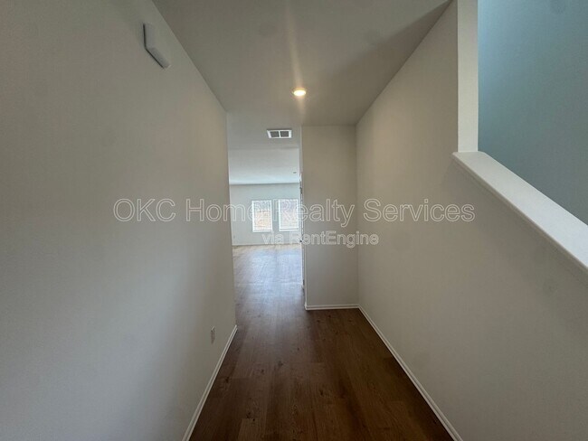 Building Photo - 12048 SW 36th St