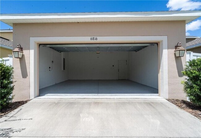 Building Photo - 6816 Habitat Dr