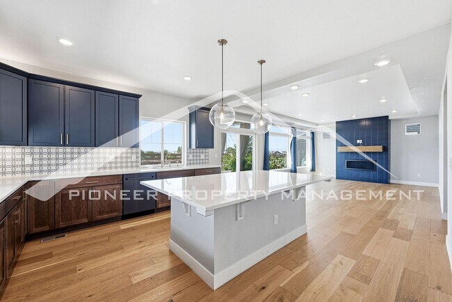 Building Photo - Stunning Home with Central AC and 2-Car Garage