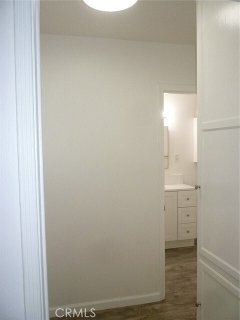 Building Photo - 15709 Brighton Ave