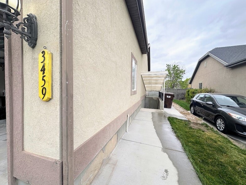 Building Photo - 3453 Kennekuk Cir