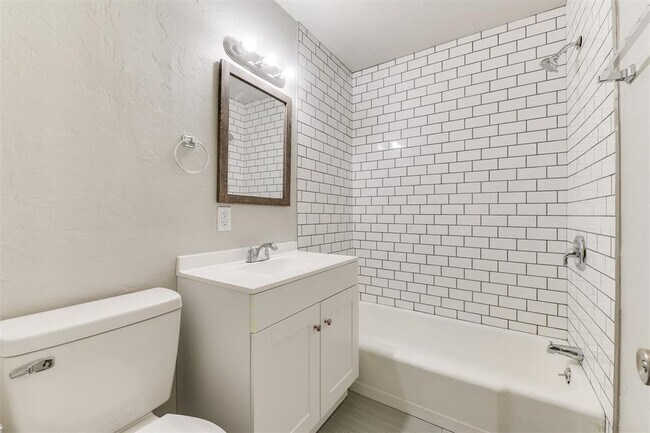 Building Photo - 2029 NW 32nd Terrace