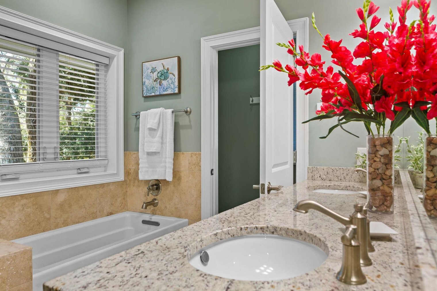 Building Photo - 30 Firethorn Ln