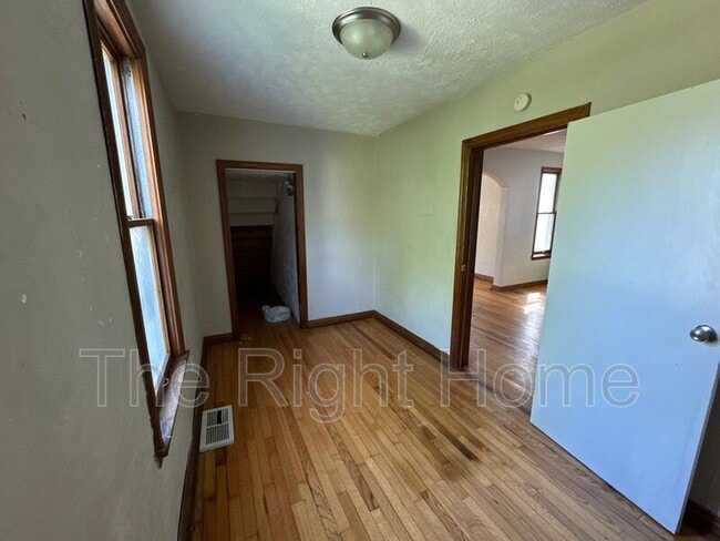 Building Photo - 2921 Clarkson Ave
