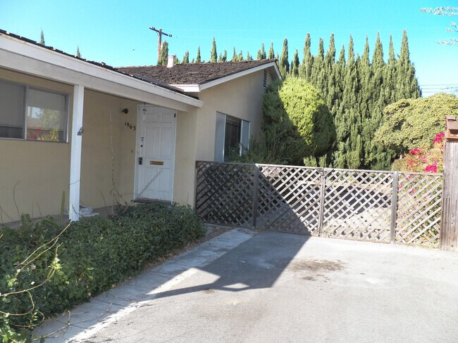 Building Photo - Homestead Rd 1961-1963