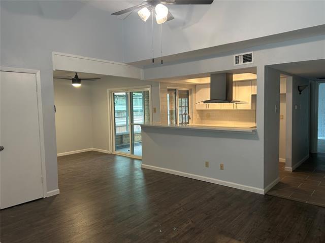 Building Photo - 2637 Via Cordova