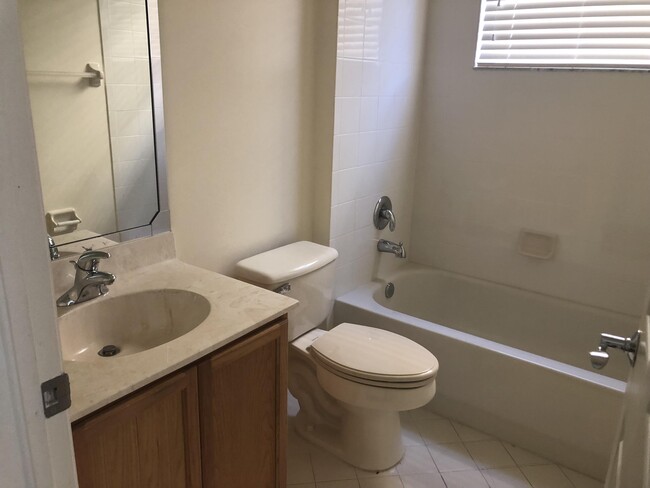 Building Photo - 10712 Lake Wynds Ct