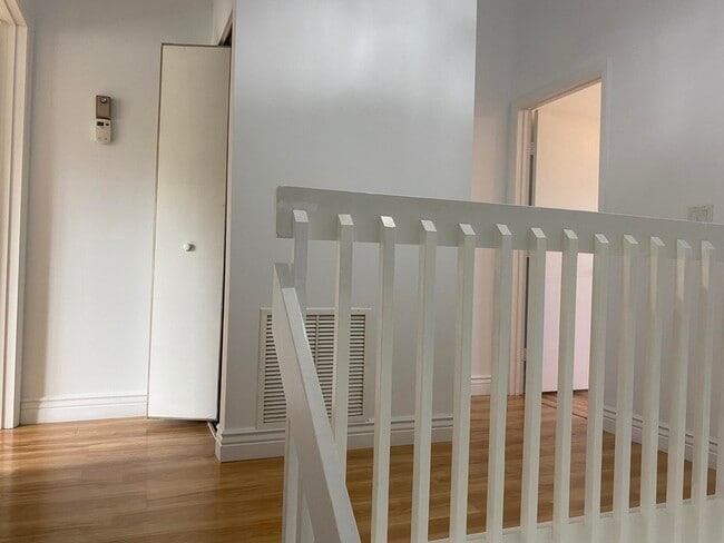 Building Photo - 3961 Cocoplum Cir