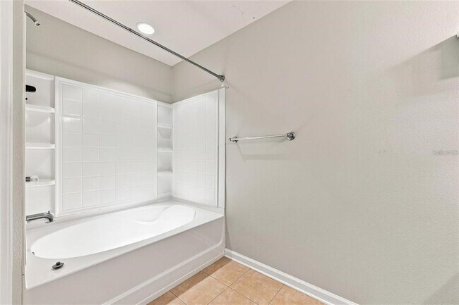 Building Photo - 2109 Wild Grape Pl