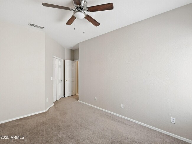 Building Photo - 541 N Scott Dr