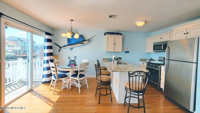Building Photo - 53 E Coral Dr