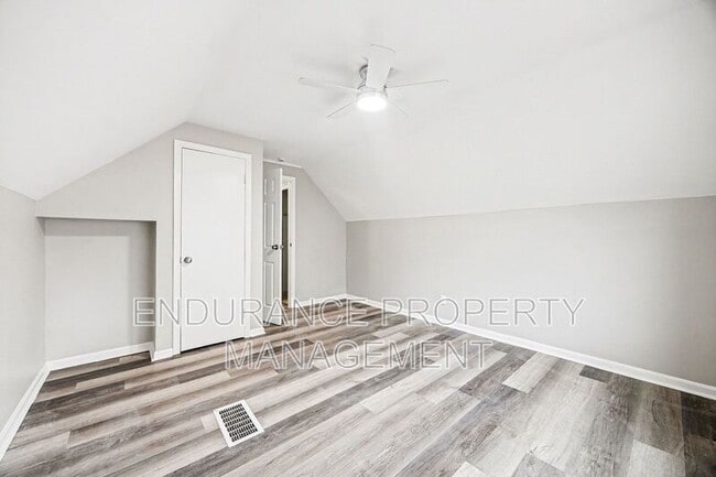 Building Photo - 4765 Hardwick Dr