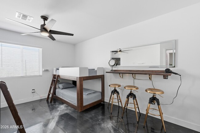 Building Photo - 2812 N 71st Pl