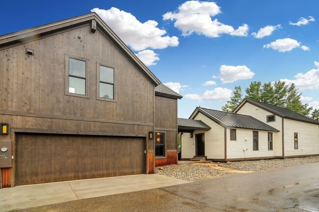 Building Photo - Summer in Downtown, historic Breckenridge! Luxury Home, Walk to Everything!