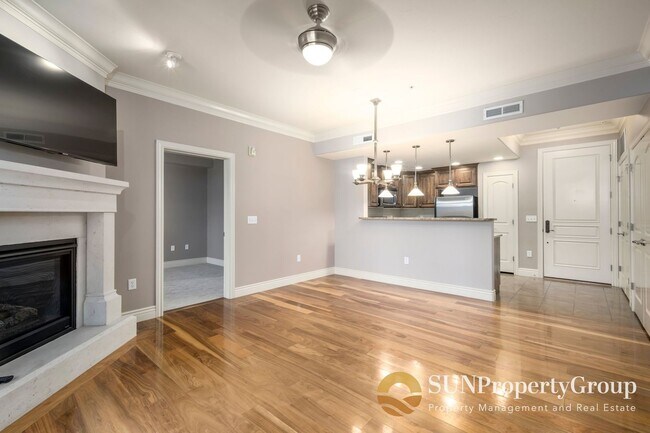 Building Photo - Beautiful Spacious Condo In Desirable Millcreek Area!
