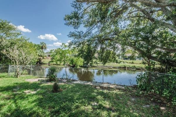 Building Photo - 7400 Cherry Laurel Dr
