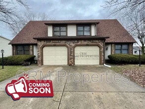 Building Photo - 992 Maple Grove Dr
