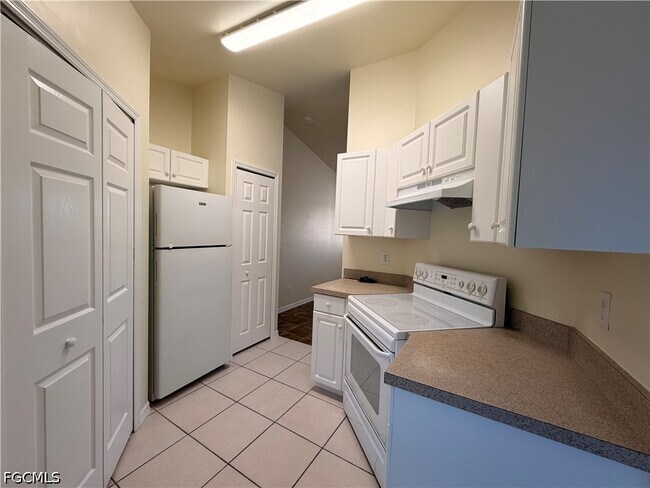 Building Photo - 762 Gallo Ave S