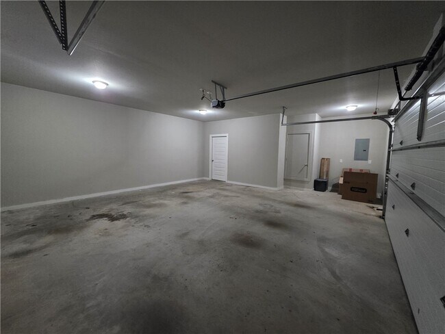 Building Photo - 6521 W Knoll View Way