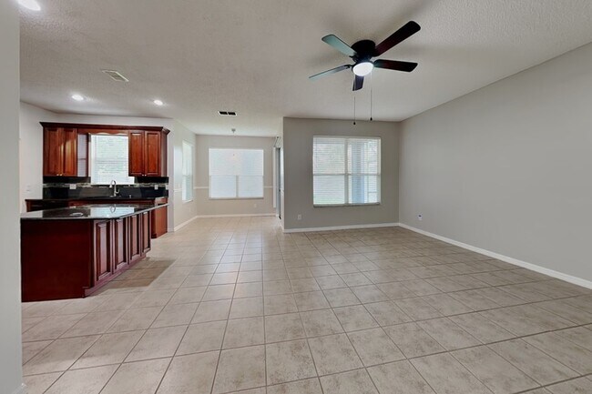 Building Photo - 9525 Southern Garden Cir
