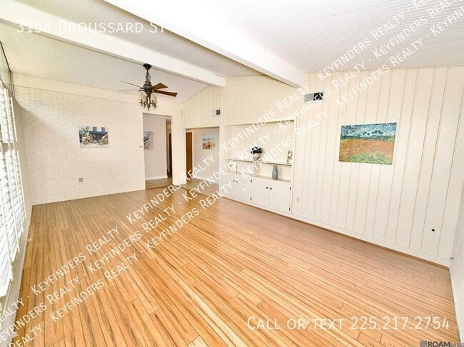 Building Photo - 3158 Broussard St