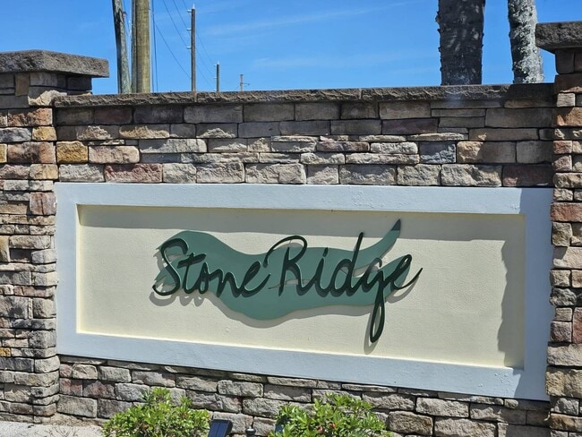 Building Photo - 1848 Grand Ridge St