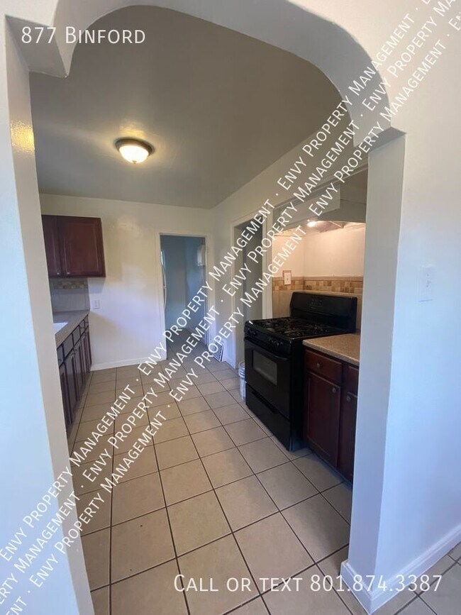 Building Photo - HALF OFF YOUR FIRST MONTH! Enormous  Pet F...