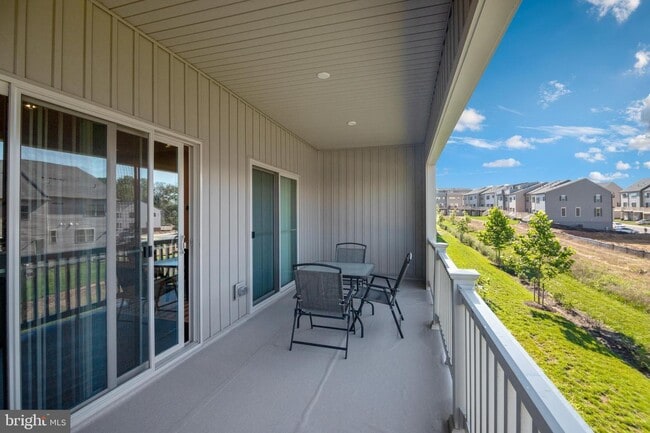 Building Photo - 7843 Otterbein Way