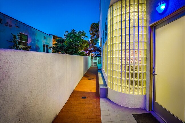 Building Photo - 1128 22nd St