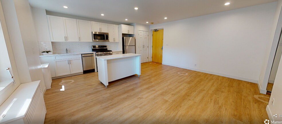 Building Photo - 63 Gordon St