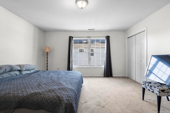 Building Photo - 39 Infield St