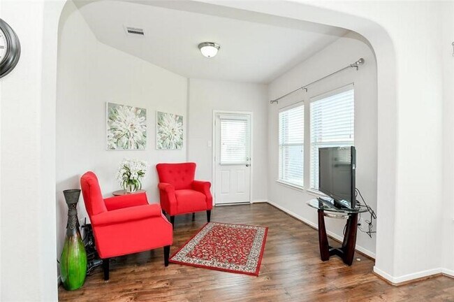 Building Photo - 510 Stream Mill Ln