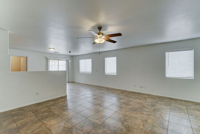 Building Photo - COMING SOON! Spacious 3 Bed 2 Bath home in the Estrella Neighborhood