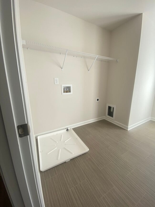 Building Photo - 28 Russet Wy