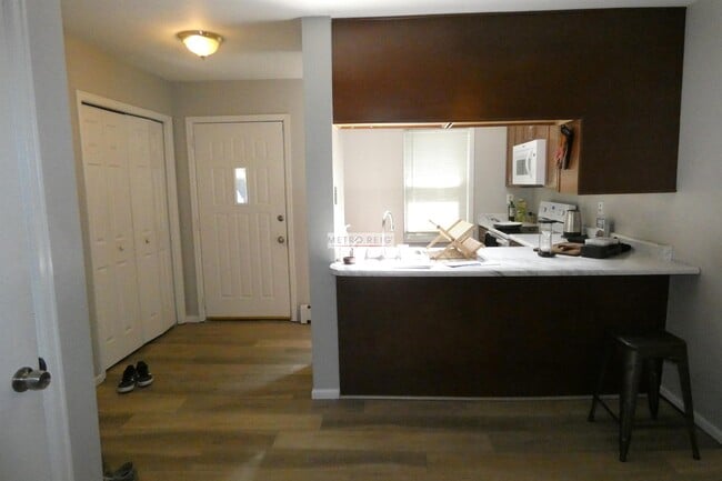 Building Photo - 4712 Edison Ln