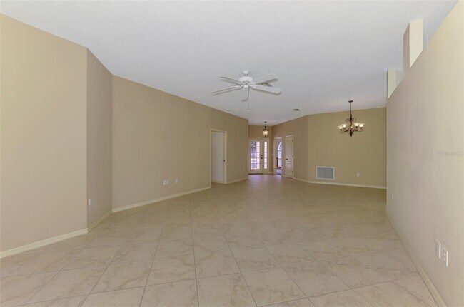 Building Photo - 4350 Iola Dr