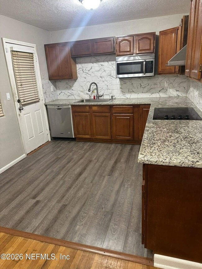 Building Photo - 1744 Debutante Dr