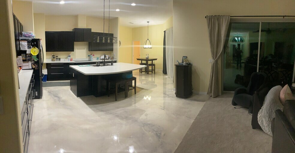 Building Photo - 11062 Liberto Rd