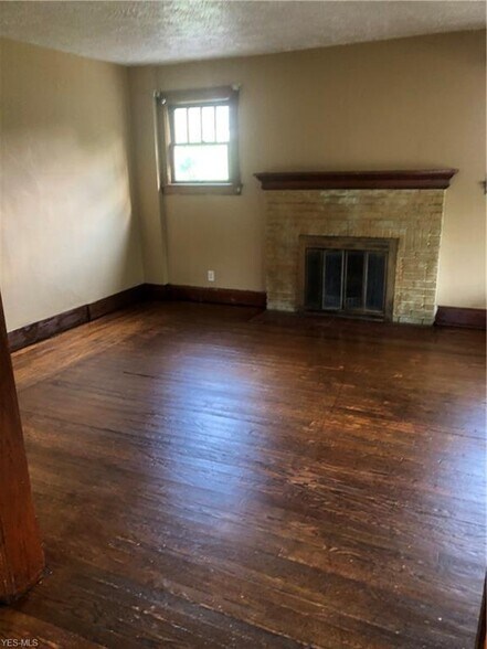 Building Photo - 2335 Buckeye Cir