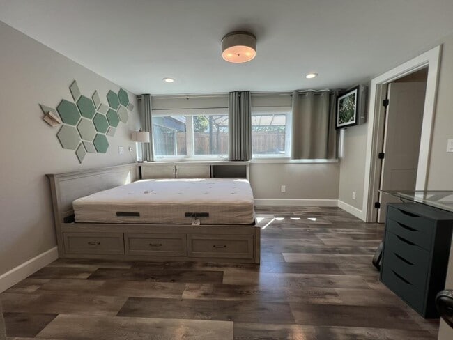 Building Photo - 1180 Pecos Way